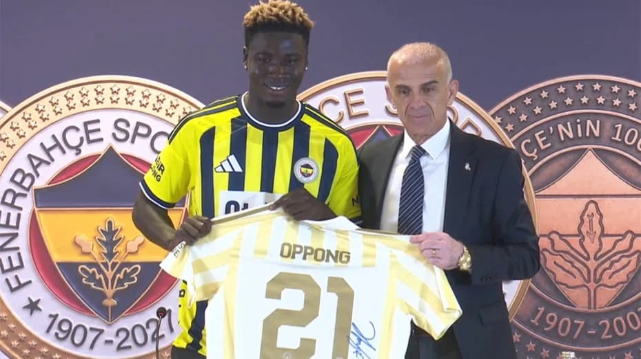 Fenerbahçe, Kojo Peprah Oppong için imza töreni düzenledi