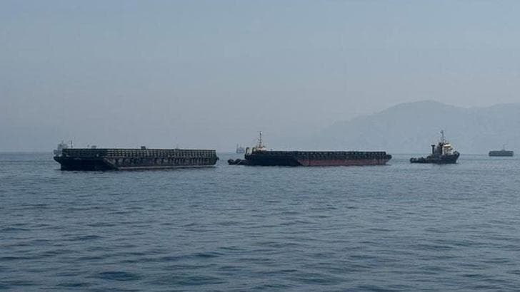 Hürmüz Boğazı'nda petrol tankeri vuruldu! Yangın çıktı