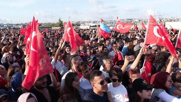 SOLOTÜRK'ten Yenikapı semalarında Zafer Bayramı gösterisi