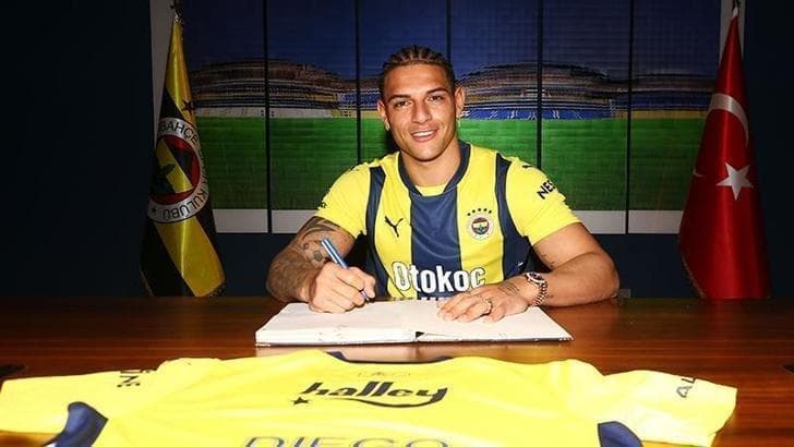 Fenerbahçe, Diego Carlos'a Parma ile transfer görüşmeleri yapması için izin verildiğini açıkladı