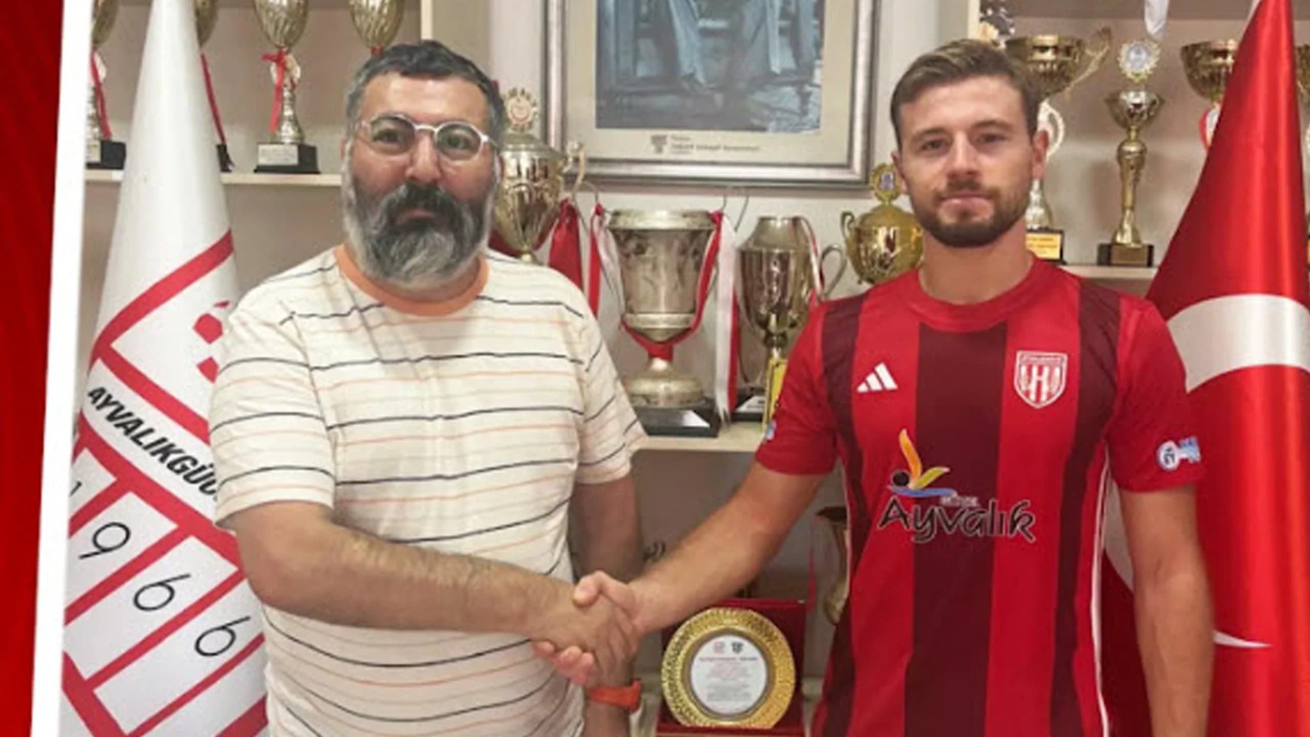 Ayvalıkgücü, Sarp Yavrucu ile 2 yıllık sözleşme imzaladı