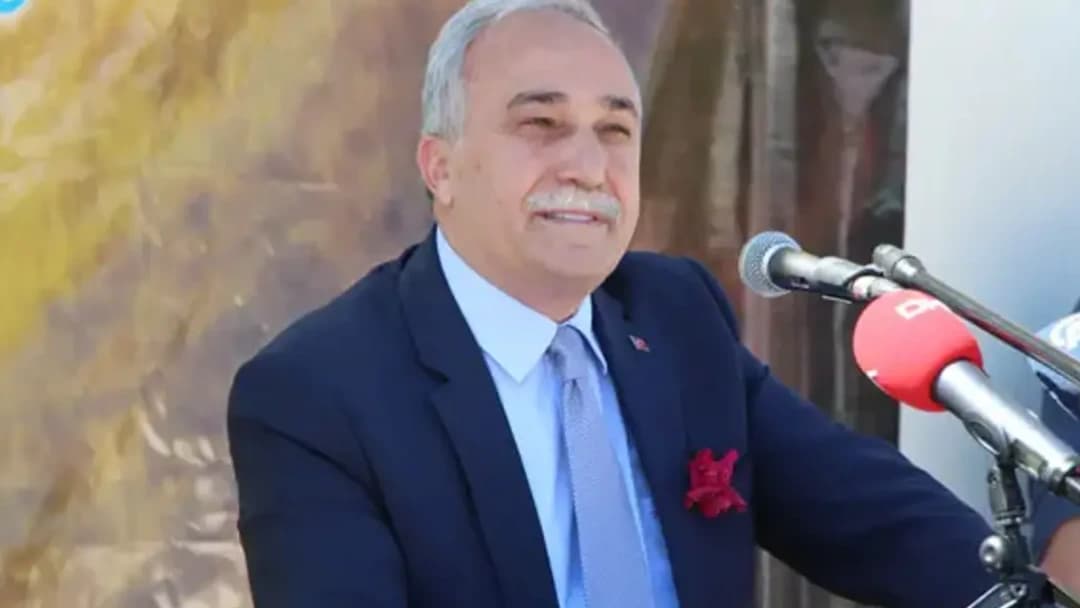 Ahmet Eşref Fakıbaba, İYİ Parti ve milletvekilliğinden istifa etti