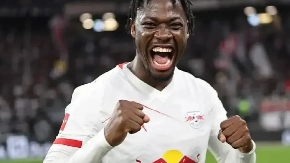 Galatasaray’ın yeni transferi Bitshiabu İstanbul’da