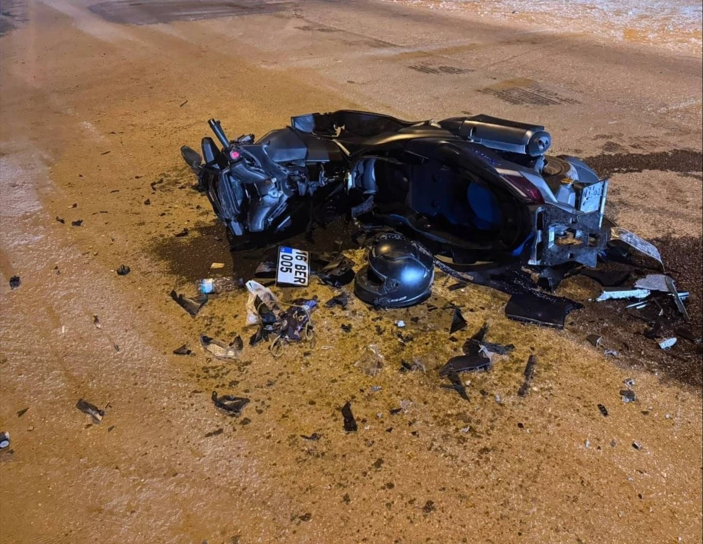 BURSA'DA OTOMOBİL İLE MOTOSİKLET ÇARPIŞTI: 1 AĞIR YARALI