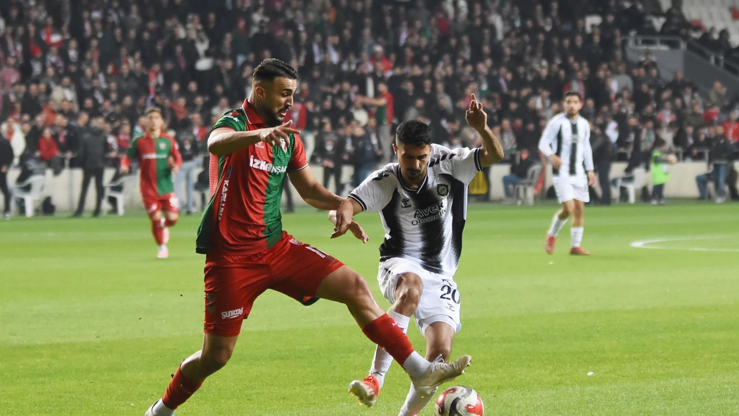 İzmir derbisinde Karşıyaka ile Altay karşılaşacak