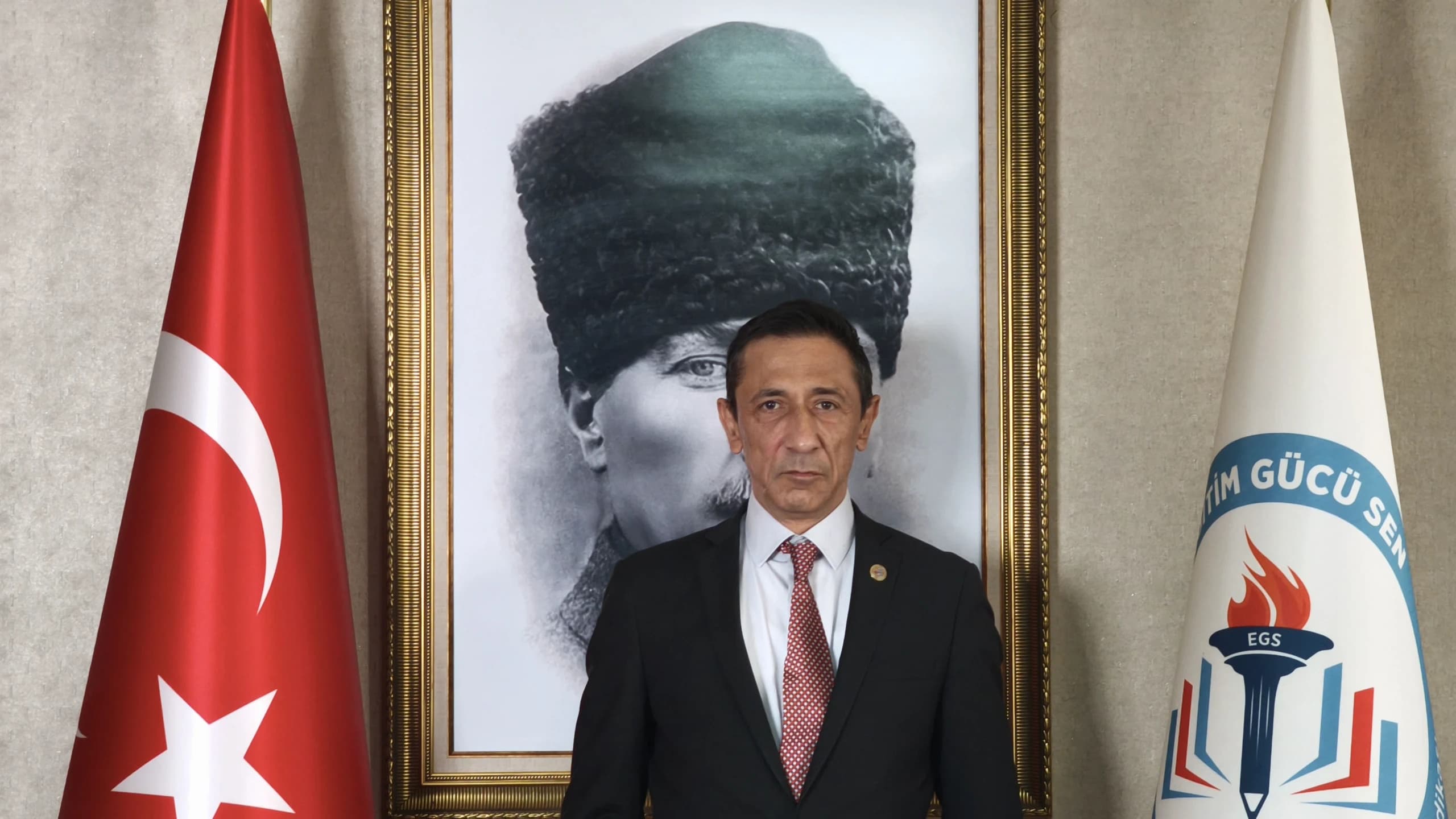 Özat'tan yeni eğitim yılı mesajı: Sorunlar çözülmeli