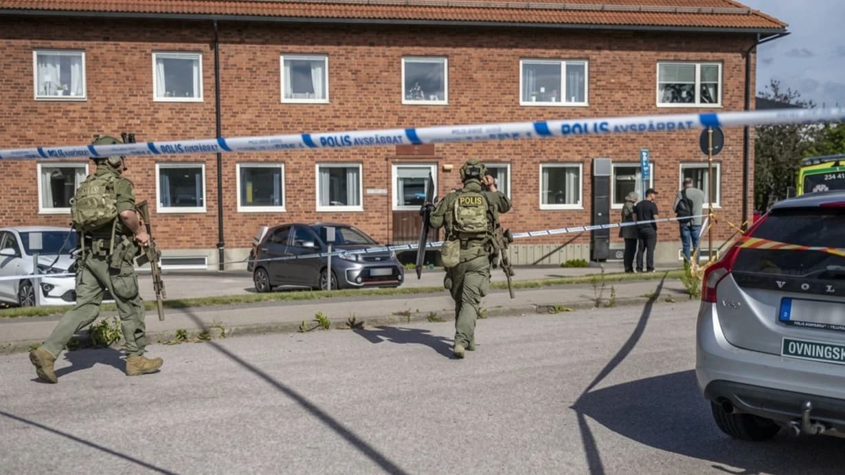 İSVEÇ'TE BİR OKULDA KILIÇLI SALDIRI: ÇOK SAYIDA YARALI VAR