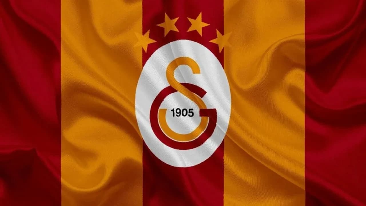 GALATASARAY'DA BEKLENMEDİK AYRILIK: İMZALAR ATILDI