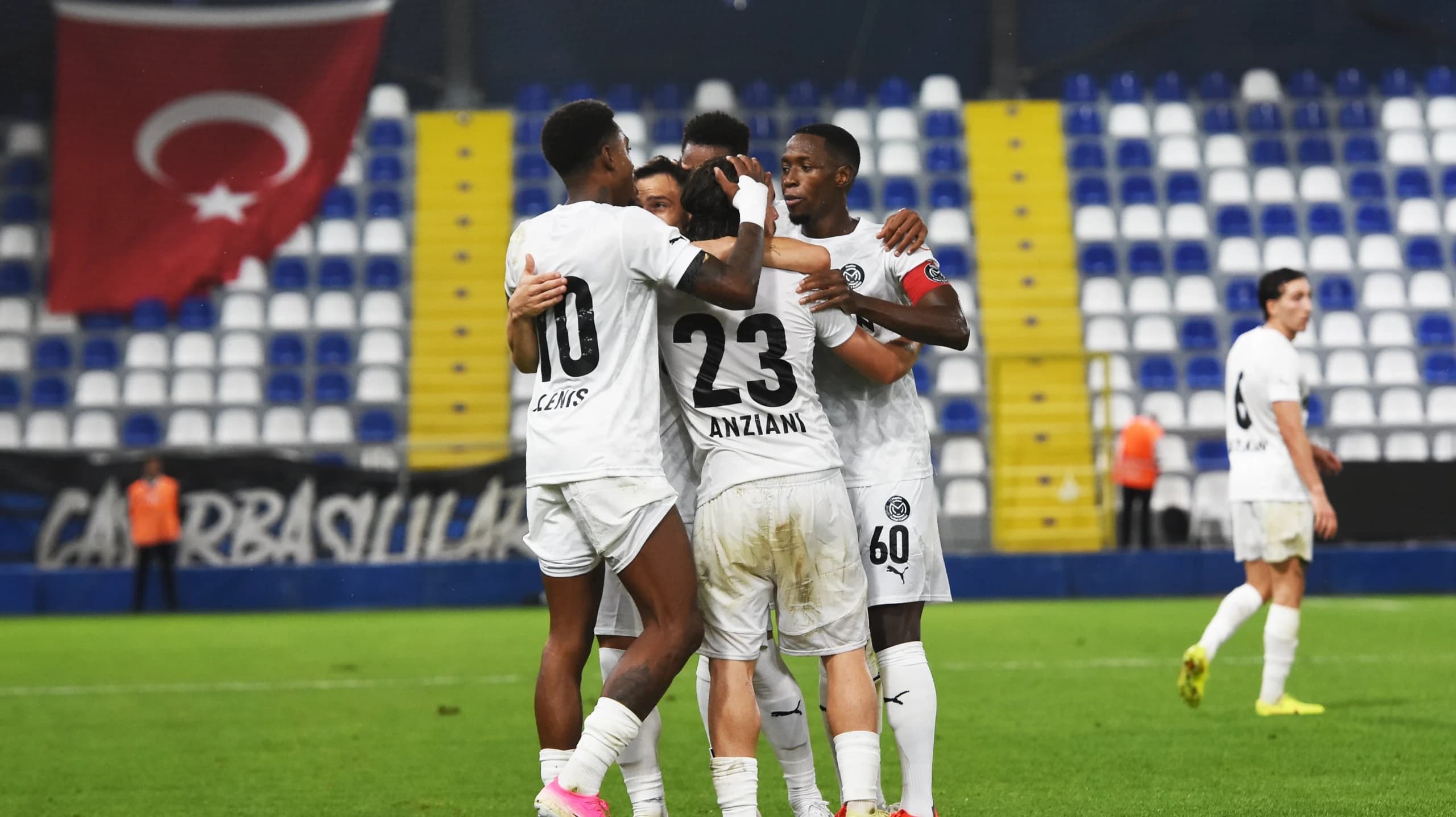 Manisa FK'nın galibiyet hasreti 5 maça çıktı