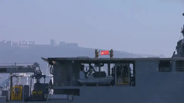 TEKNOFEST MAVİ VATAN’DA SAT VE SAS KOMANDOLARINDAN NEFES KESEN GÖSTERİ