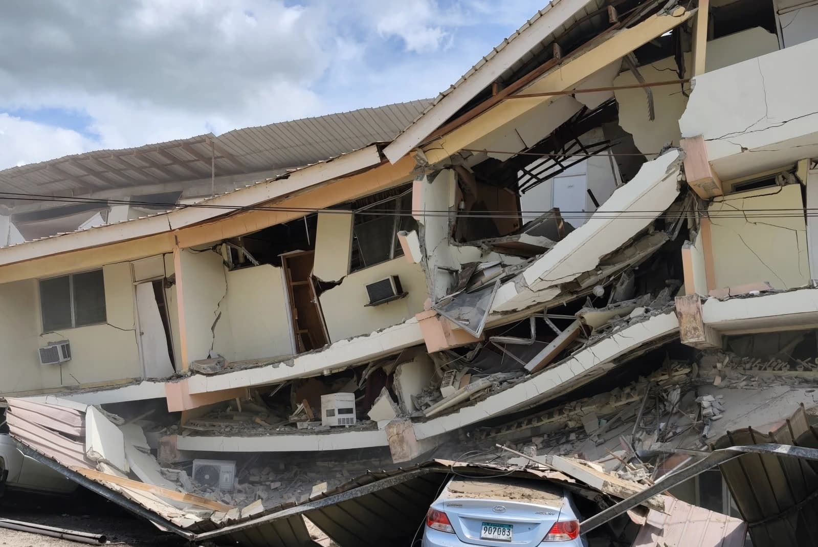 Panama’da 7,6 büyüklüğünde deprem: Bölgede tsunami alarmı