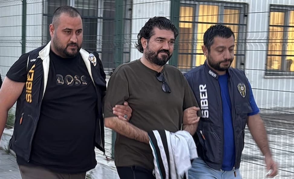 GAZETECİ RASİM OZAN KÜTAHYALI 3 AY SONRA TAHLİYE EDİLDİ
