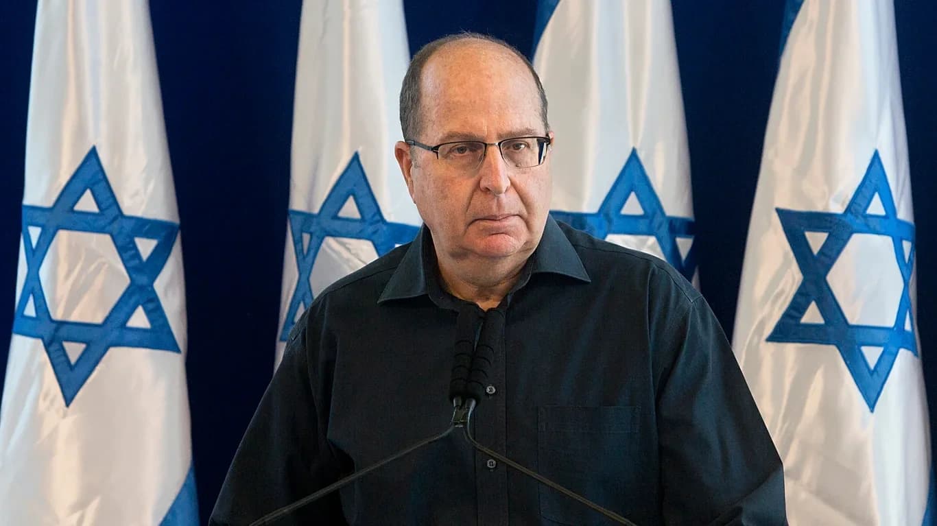 ESKİ SAVUNMA BAKANI YAALON'DAN NETANYAHU'YA AĞIR SUÇLAMA: "İKTİDARDAN UZAKLAŞTIRILMALI"