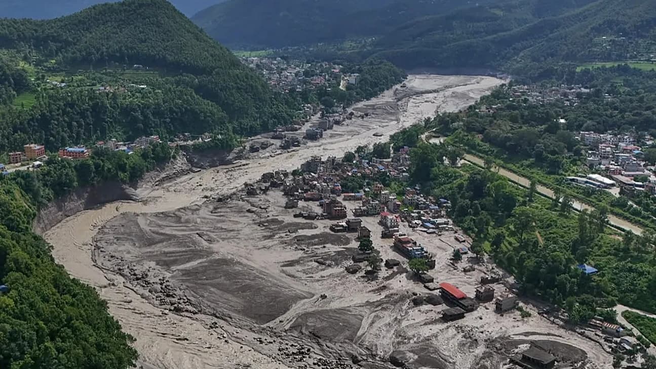 Nepal’de sel felaketi: Can kaybı 987’ye yükseldi
