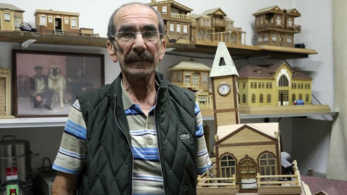 72 yaşındaki mobilya ustası, tarihi yapıların minyatürünü yapıyor