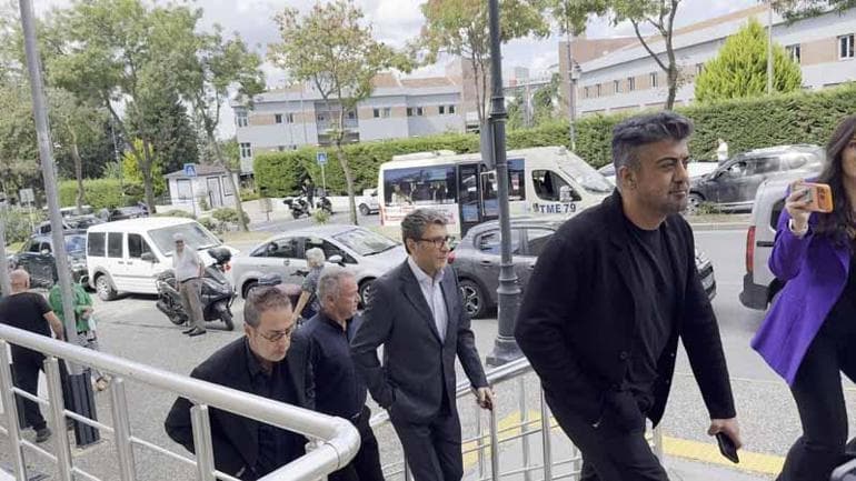 'Kurtlar Vadisi' dizisinin senaristleri ifade vermek için Silivri Adliyesi'ne geldi
