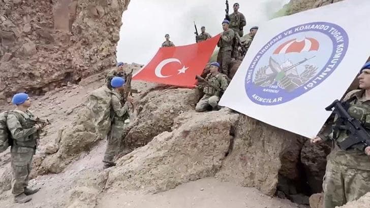 Komandolar, Somalili askeri personelle Erciyes'e tırmandı