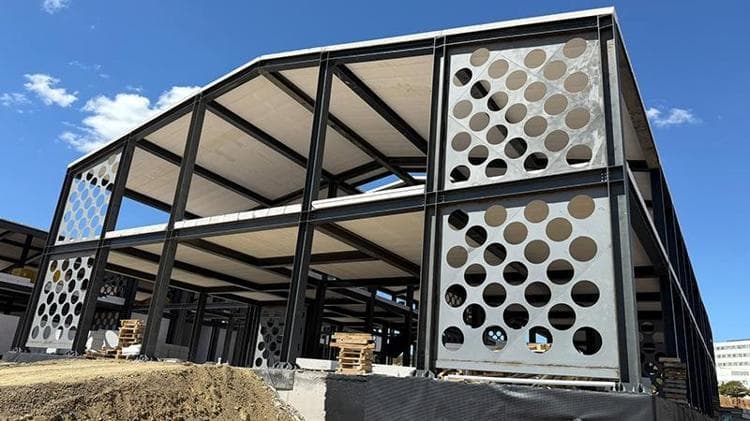 Üniversitede yerli ve milli imkanlarla deprem sönümleyici geliştirildi