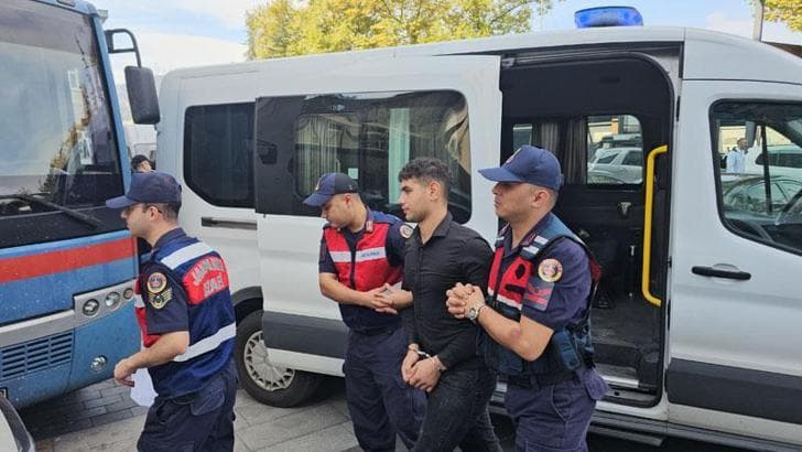 ‘Kız arkadaşına takip isteği gönderme’ cinayetinde sanık: Bıçağı çekip hedef gözetmeden salladım
