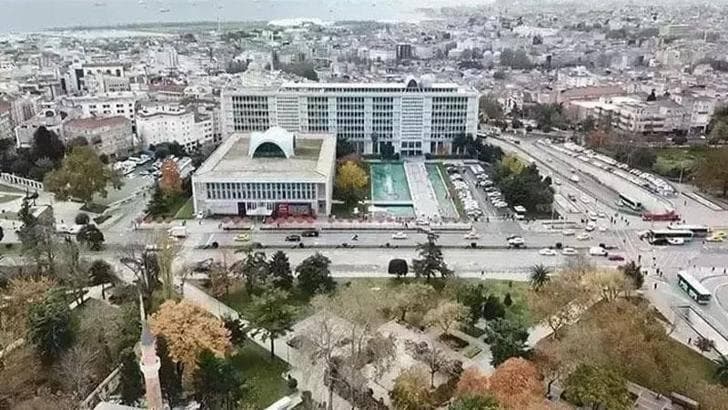 İBB'ye yönelik 'Yolsuzluk' davasında duruşma yarına ertelendi