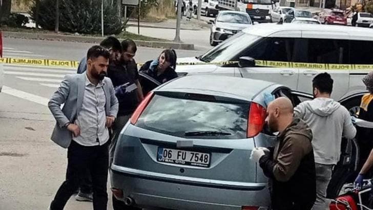 Ankara'da 2 kişi otomobilde ölü bulundu