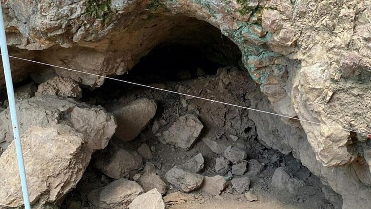 86 bin yıllık İnkaya Mağarası'nda en büyük girişin bulunduğu güney ağzı kazılıyor