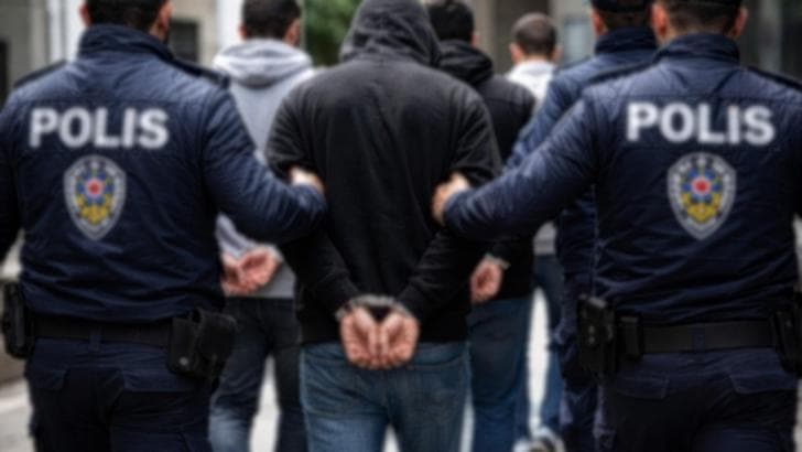 'Dragon Hackerz' isimli yasa dışı sorgu panelinin yöneticisi 2 şüpheli gözaltına alındı