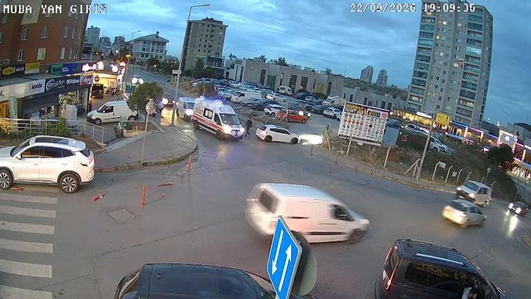 Başakşehir'de ambulansa yol vermeyen sürücüye 466 bin lira ceza