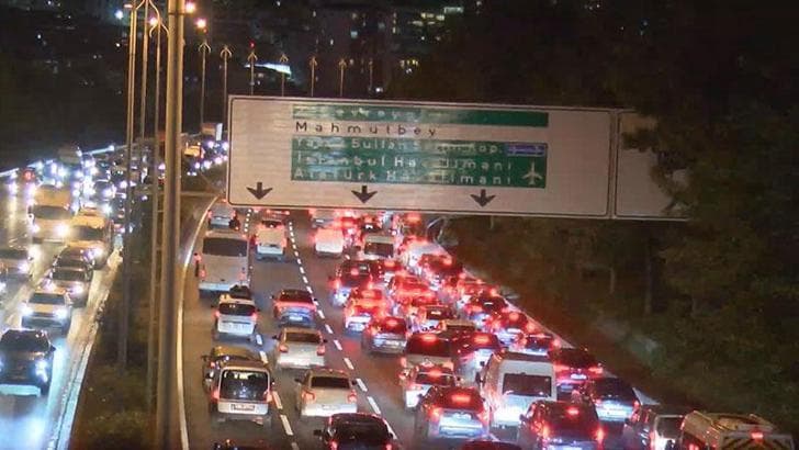İstanbul'da trafik yoğunluğu yüzde 89'a ulaştı