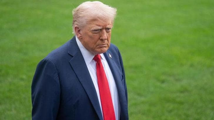 Trump: İngiltere'deki ABD bombardıman uçaklarını İran tehdidi nedeniyle çektik