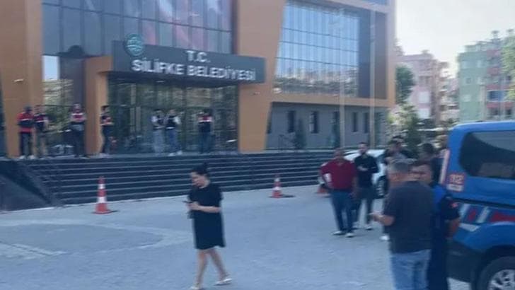 Silifke Belediyesi'ne ikinci dalga yolsuzluk operasyonu: 7 gözaltı