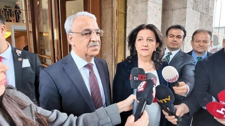 DEM Parti İmralı heyeti üyeleri Buldan ve Sancar; AK Parti Genel Başkanvekili Ala, Grup Başkanı Güler ve Parti Sözcüsü Çelik ile görüştü.