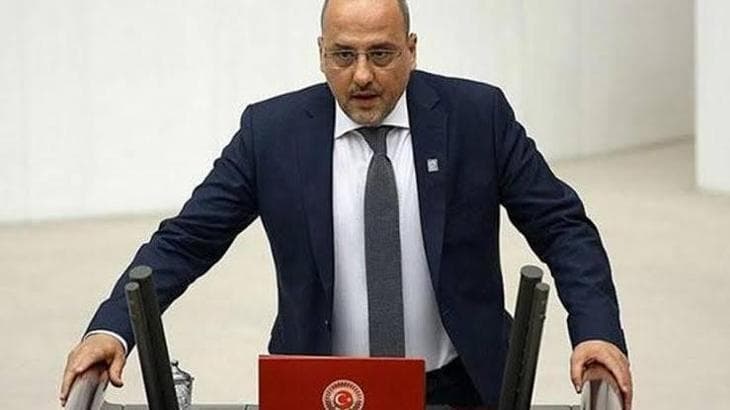 Rahatsızlanan Ahmet Şık, hastaneye kaldırıldı