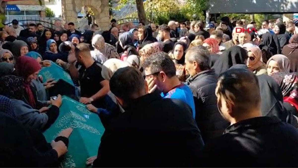 Maltepe'de çöken binada hayatını kaybeden iki kardeş için tören