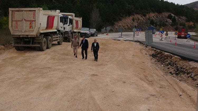 Tokat'ta 2,5 milyar liralık yatırımla kara yollarında heyelan tehlikesi bertaraf edilecek