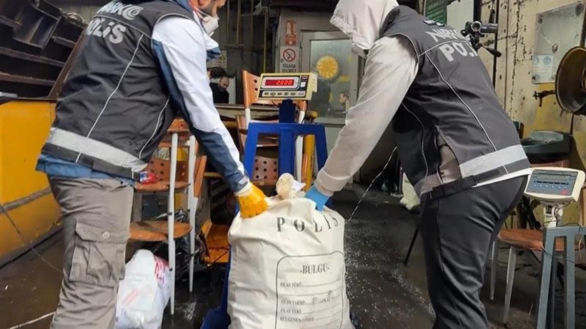 İstanbul’da yaklaşık 10 ton ağırlığında uyuşturucu imha edildi