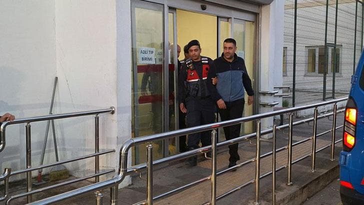 Çukurova Belediyesi'ne operasyonda gözaltına alınan 49 şüpheli adliyede