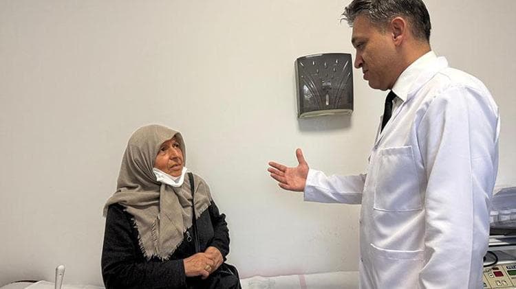Karnından 30 santimlik tümör çıktı