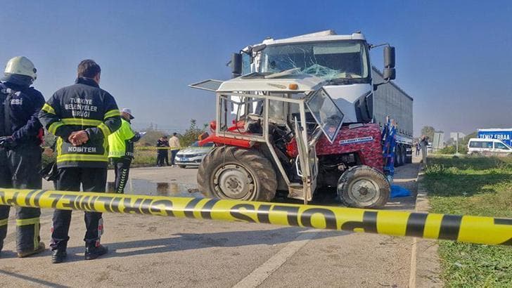 Askeri malzeme taşıyan TIR'la traktör çarpıştı: 1 ölü, 1 yaralı