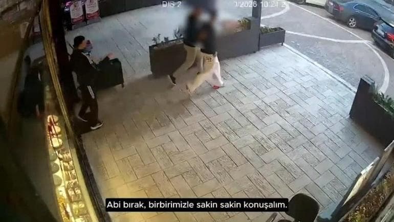 Esenyurt'ta kuyumcuya silahlı saldırının yeni görüntüleri ortaya çıktı
