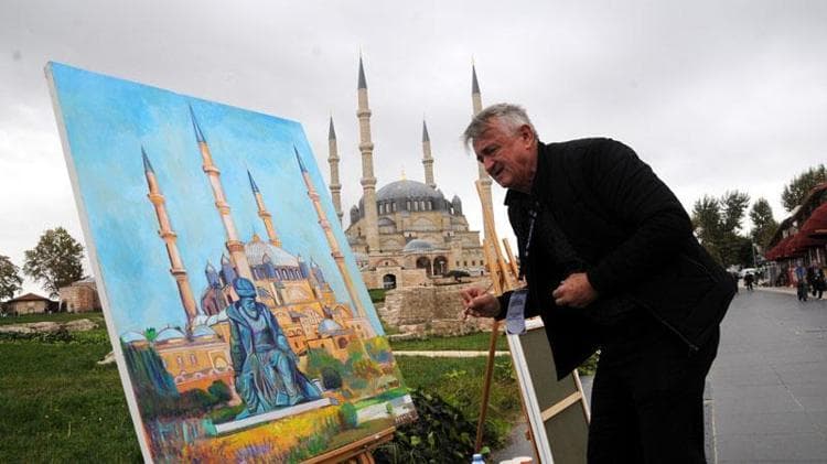 Balkan ülkelerinden 24 ressam, Selimiye Camisi’ni tuvallerine taşıdı