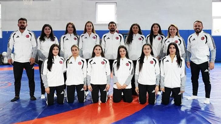Dünya Güreş Şampiyonası'nda Kadın Milliler Mindere çıkacak