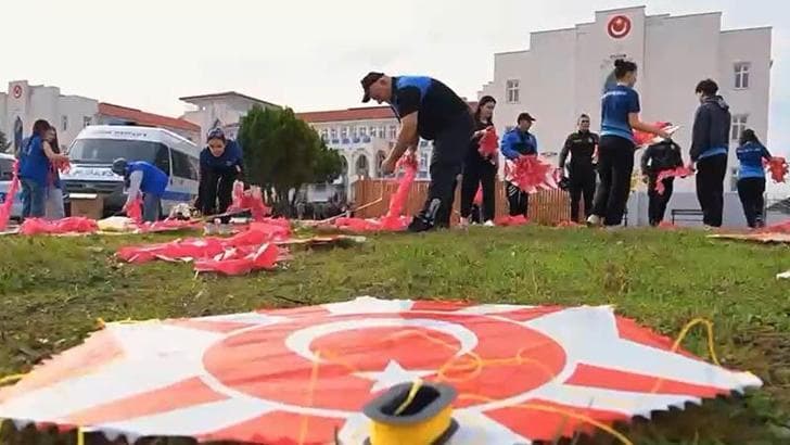 Cumhuriyetin 103’üncü yıldönümünde 103 uçurtma gökyüzüyle buluştu