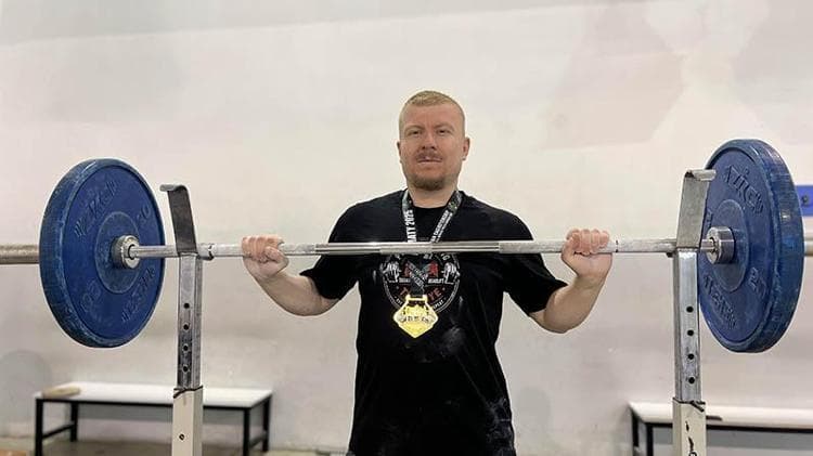 Bakanlık çalışanı milli halterciden büyük başarı