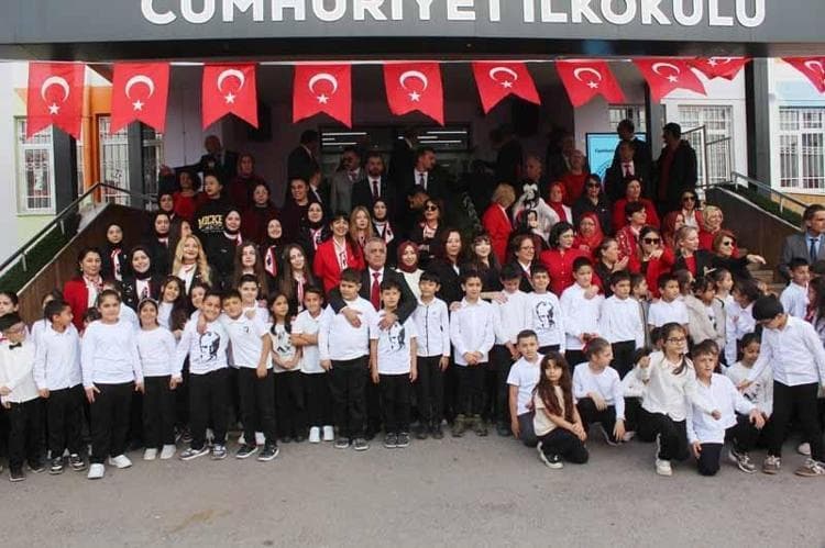Yurtta '29 Ekim Cumhuriyet Bayramı' coşkusu