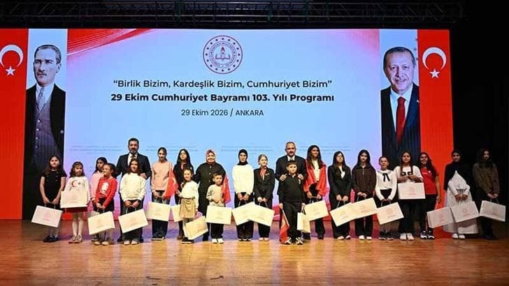 ‘Birlik Bizim Kardeşlik Bizim Cumhuriyet Bizim’ yarışmasında ödüller sahiplerini buldu